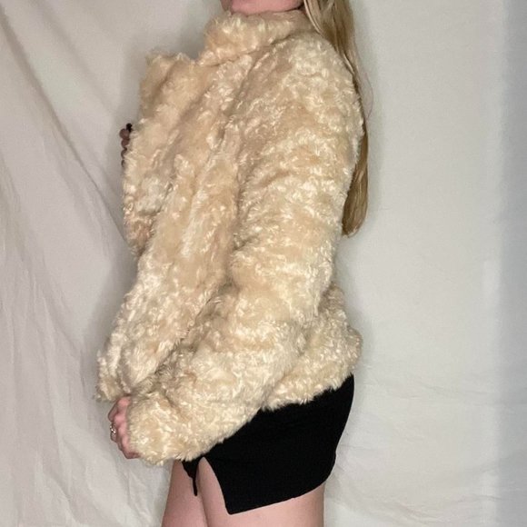 Gorgeous Baby Pink Fur Coat - Picture 2 of 3